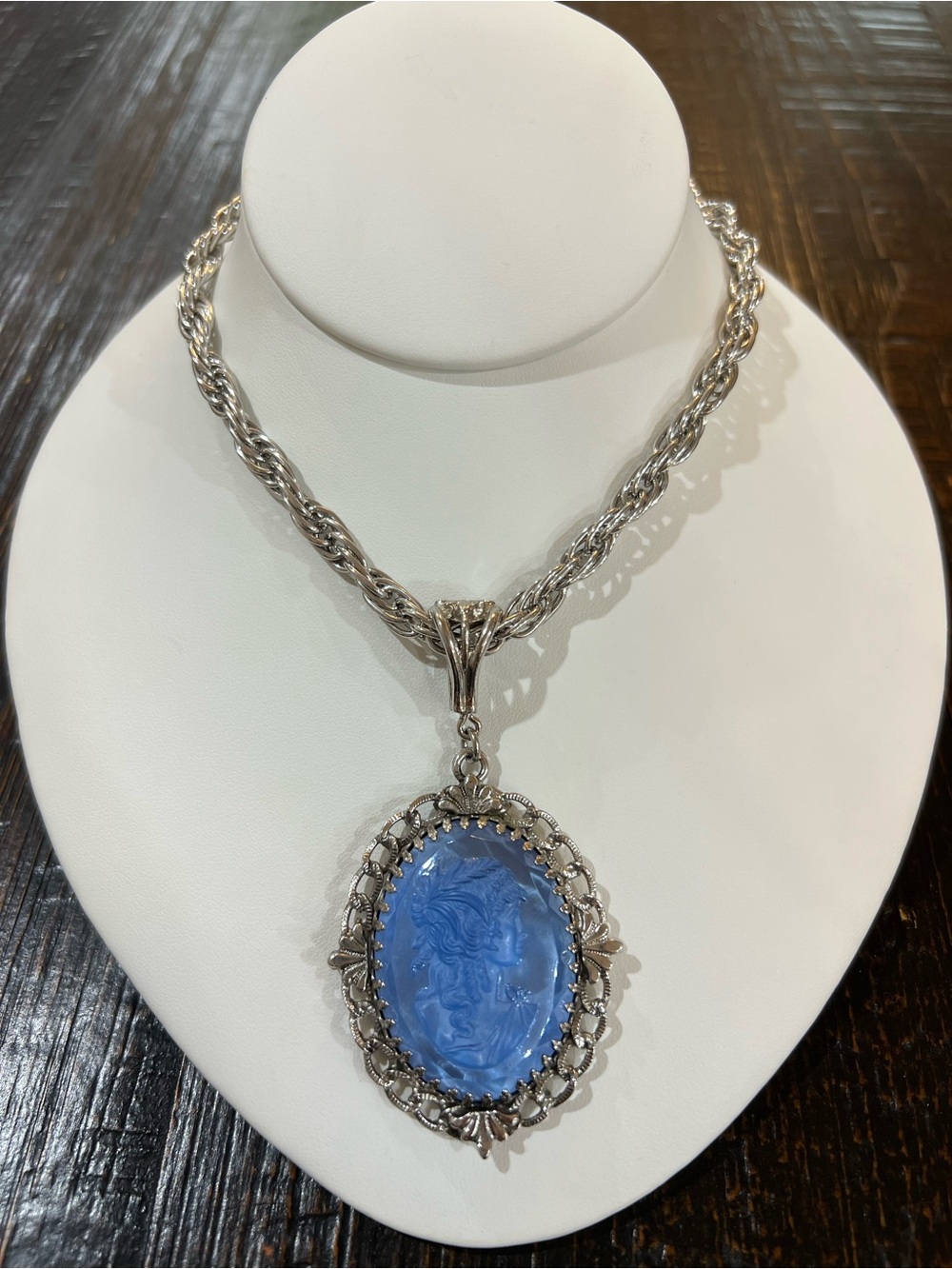 Vintage Signed Whiting And Davis Blue Cameo Silver Tone Necklace